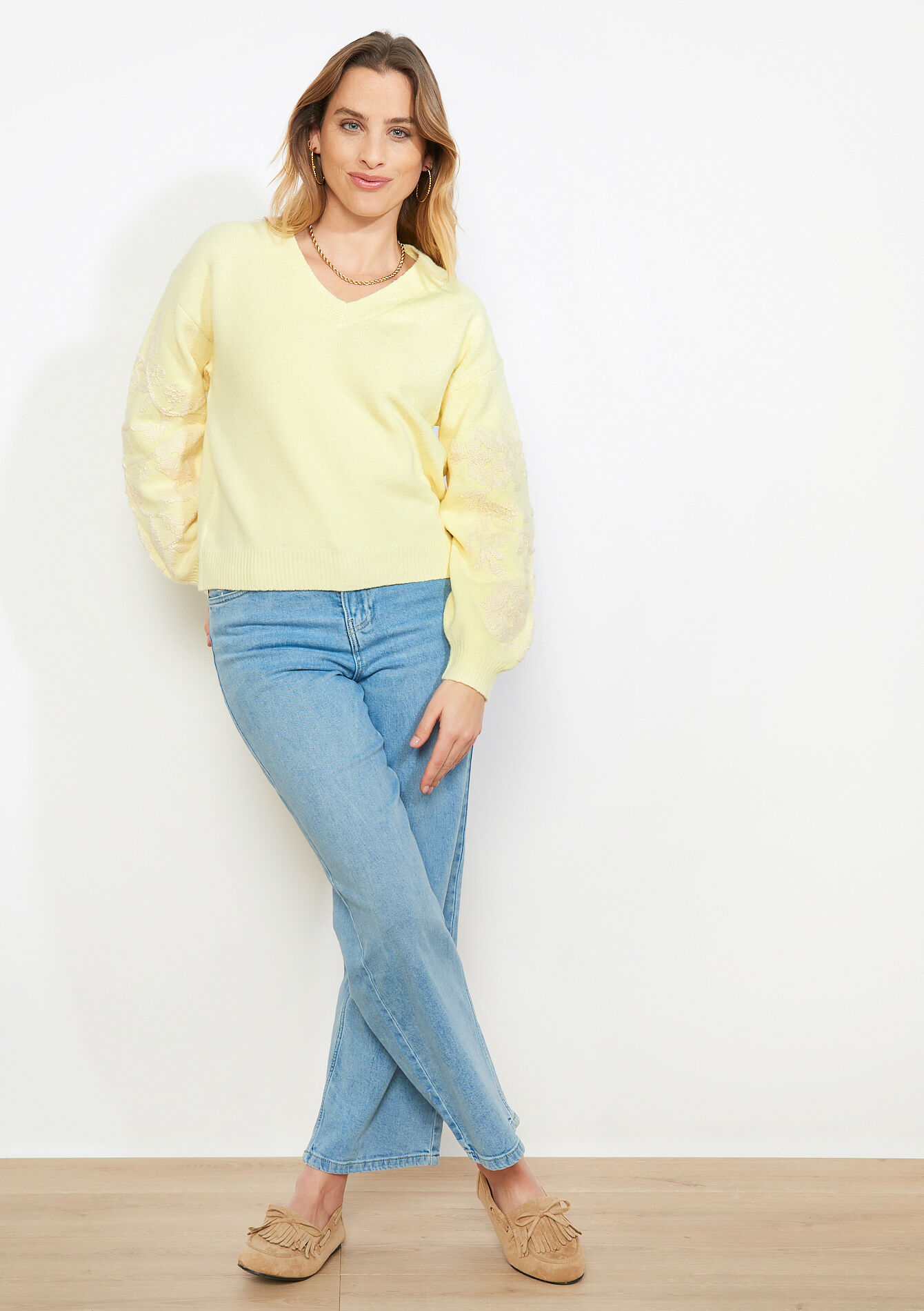 Trui met geborduurde mouwen - YELLOW PASTEL - 04007170_5004