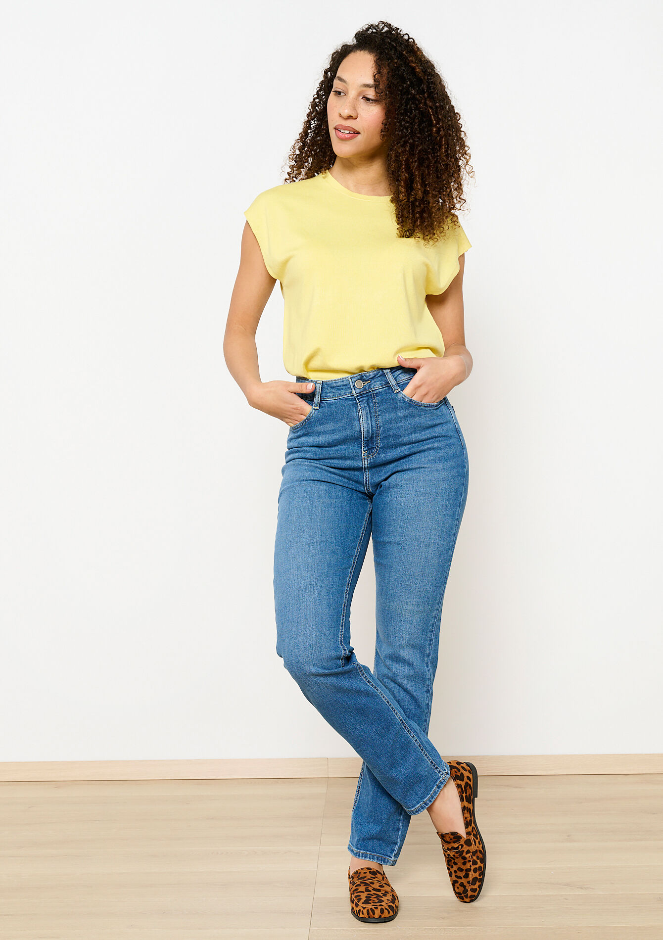 Lichte mouwloze trui - YELLOW PASTEL - 04006777_5004